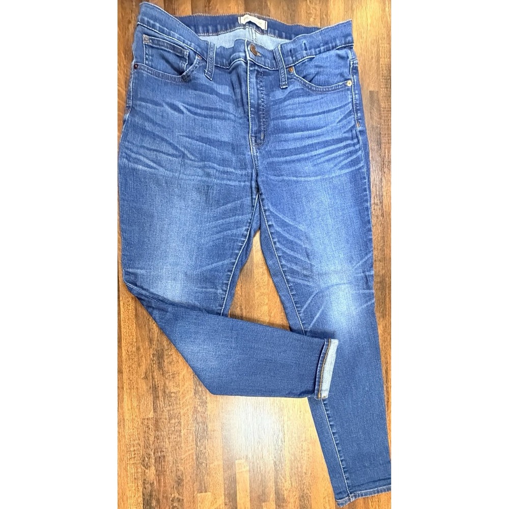 Women's Madewell 9 inch high-rise skinny jeans. Size 31 inseam 27.